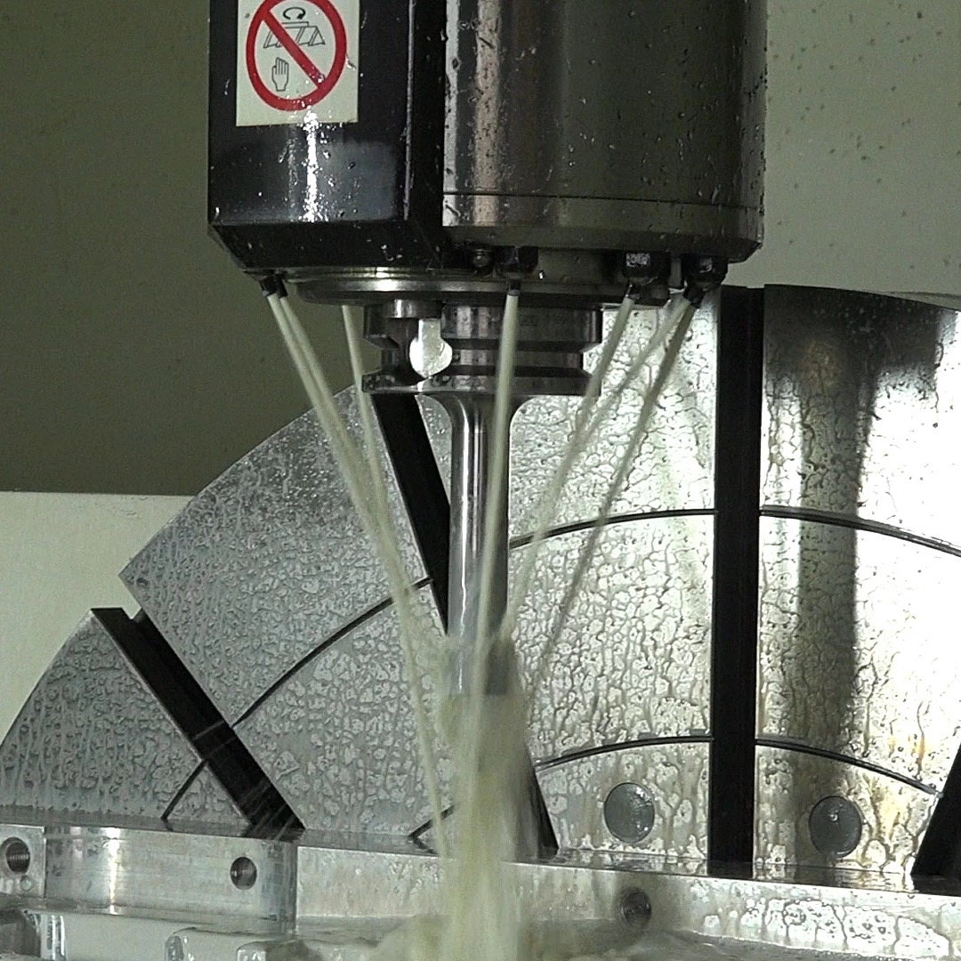Precision cutting on a machining center on the shop floor